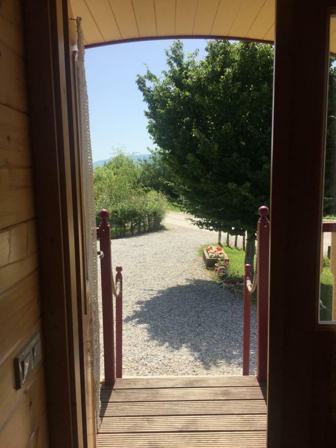 La Roulotte Au Paradis Arc-et-Senans Exterior foto